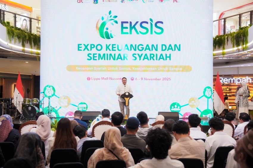 OJK Dorong Literasi Keuangan Syariah untuk Kesejahteraan Masyarakat di EKSiS 2025