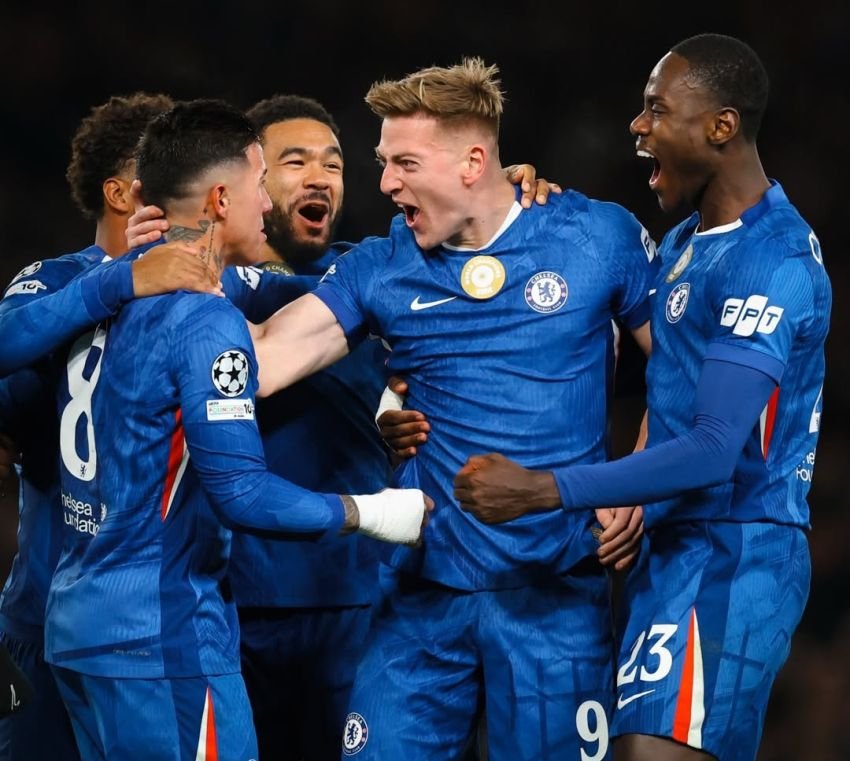 Chelsea Hajar 10 Pemain Barcelona 3-0 di Stamford Bridge