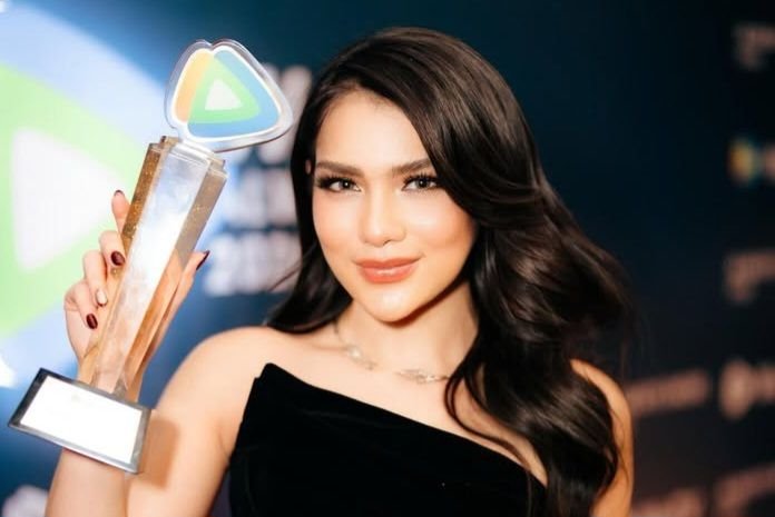 Kena Isu Jadi Selingkuhan Eks Menpora, Davina Karamoy Bingung