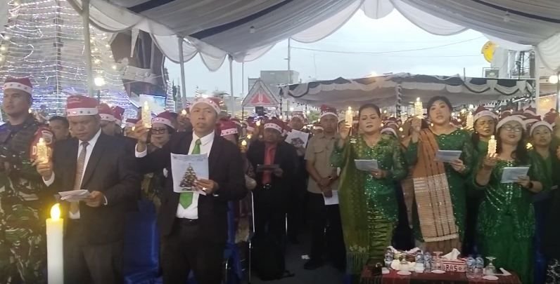 Rayakan Natal, Bupati Taput Ingatkan Tuhan Datang ke Dunia yang Gelap
