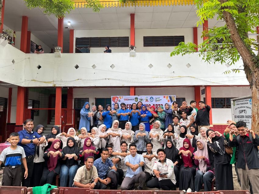 Kolaborasi Mahasiswa PMI UINSU dan Siswa SD, Pentas Seni yang Hangatkan Penerimaan Rapor