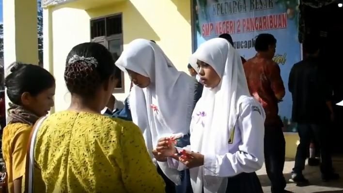 Harmoni Natal SMP Negeri 2 Pangaribuan Libatkan Siswa Muslim