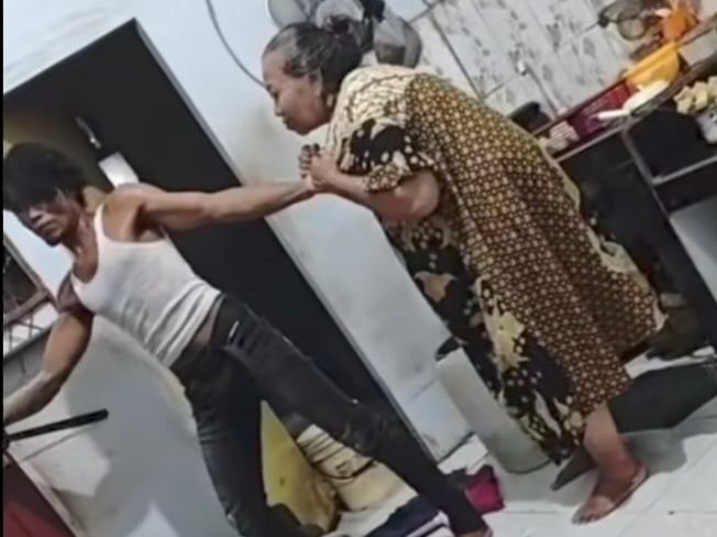 Ibu Rumah Tangga di Labusel Diancam Parang oleh Pemuda